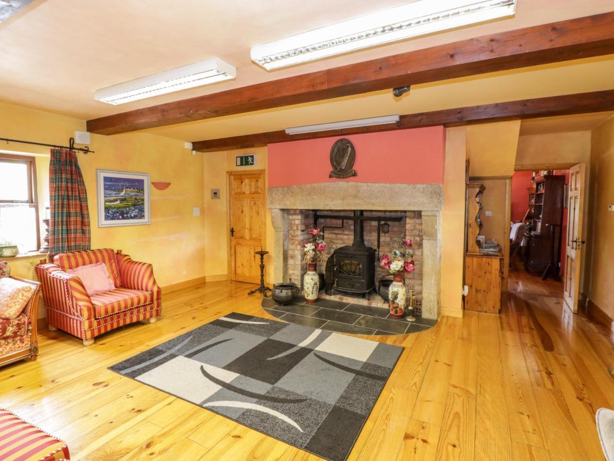 An Maide Ban Villa Cootehill Luaran gambar