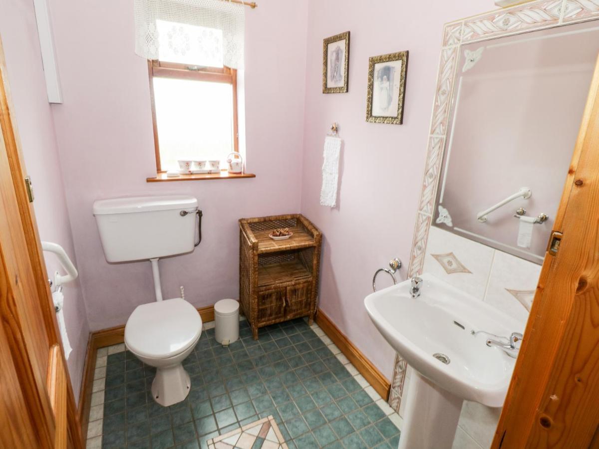 An Maide Ban Villa Cootehill Luaran gambar