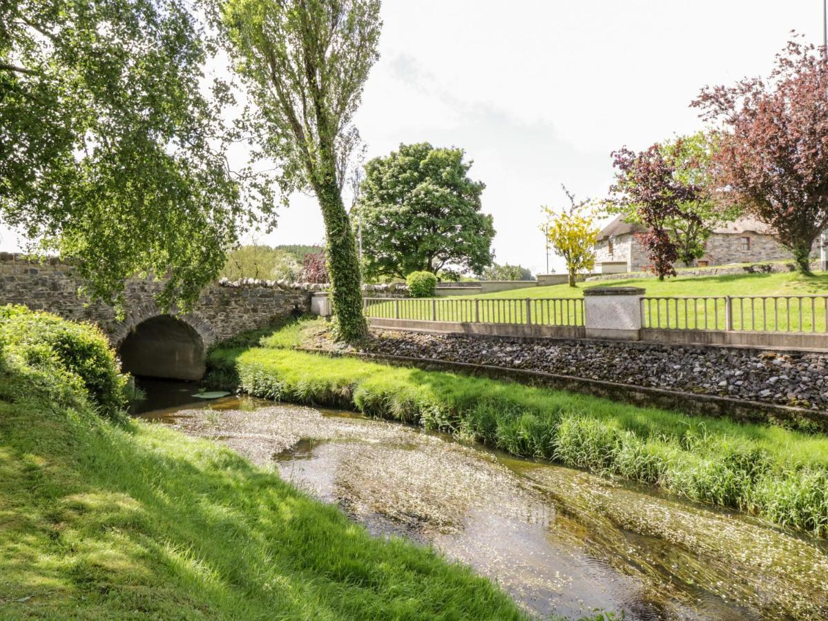 An Maide Ban Villa Cootehill Luaran gambar